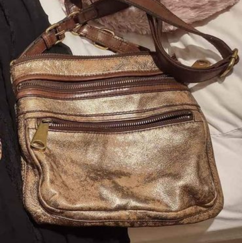 GOLD FOSSIL EXPLORER SHOULDER BAG TRIPPLE ZIP
